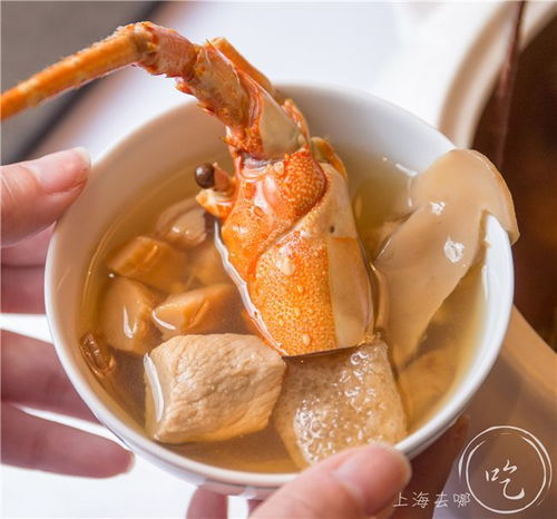 火焰瀑布鍋席卷魔都 上桌會著火，一拉就是一米長龍蝦鮮香